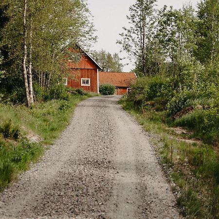 הוילה אולארד En Lantlig Idyll Med Skogen Precis Utanfoer Doerren! מראה חיצוני תמונה